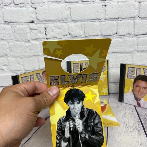 Elvis Presley CD Karaoke Set of 3 Tin Case Lyric Book and Door Hanger - Picture 5 of 10